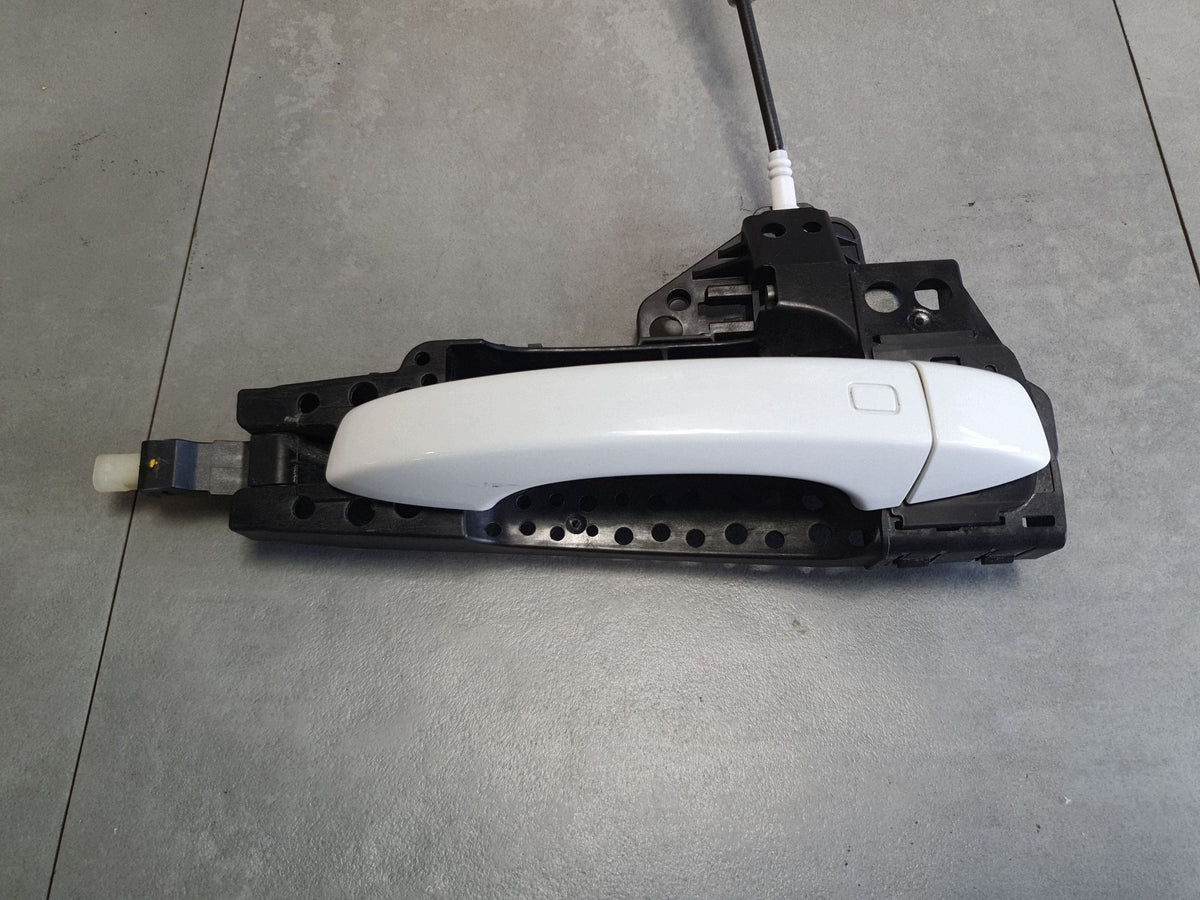 Audi Q7 4M Exterior door handle right front ls9r keyless 4H0837206