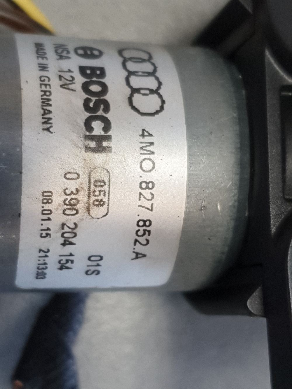 Audi Q7 4M Tailgate actuator right 4M0827852A