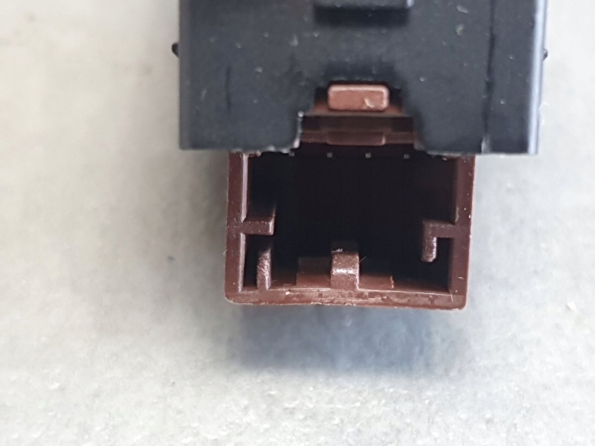 Audi Q8 Central lock button left 4M1962108