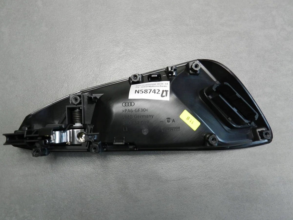 Audi S3 A3 8Y DOOR HANDLE EXT LEFT REAR 8Y0837019