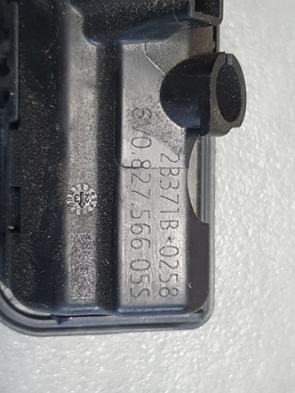 Audi SQ6 e-tron Tailgate handle 6V0827566