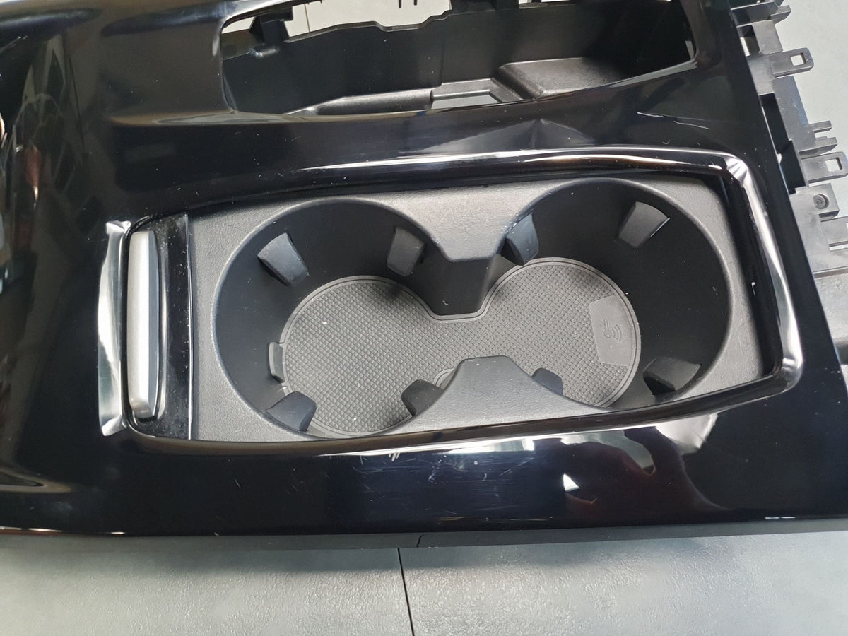 Audi SQ6 e-tron Tunnel cover frame 85B863051A