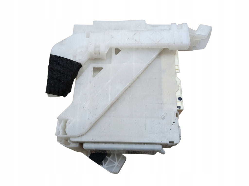 BCM MODULE FUSE BOX LEXUS CT 200h 82730-76022 89221-76060