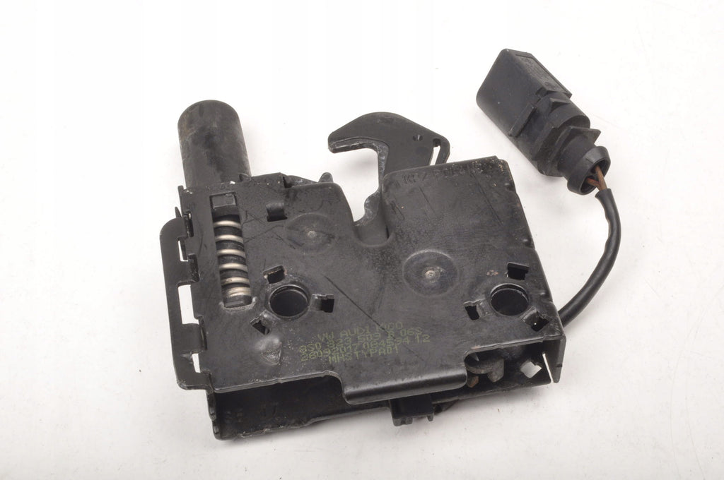 BENTLEY BENTAYGA AUDI MASK LOCK 8S0823509B