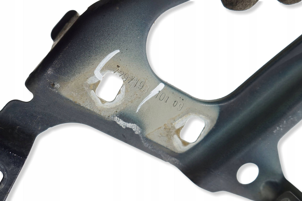 BMW 2 F45 F46 16R FENDER MOUNT BRACKET LEFT FRONT A89 7297199