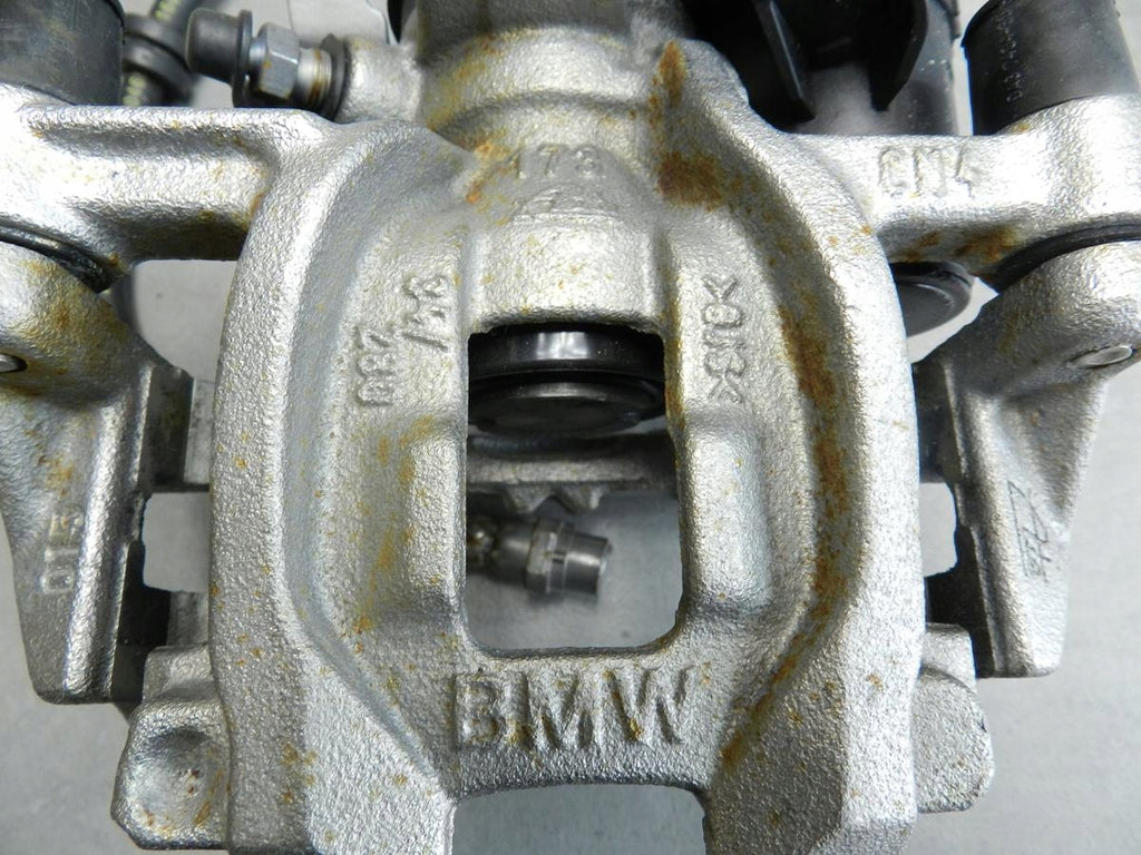 BMW 2 GT F46 218i CLAMP LEFT REAR 6798957