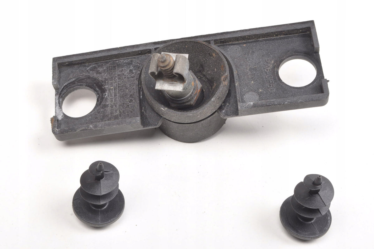 BMW 3 E46 M3 MOUNTING BRACKET 7894985