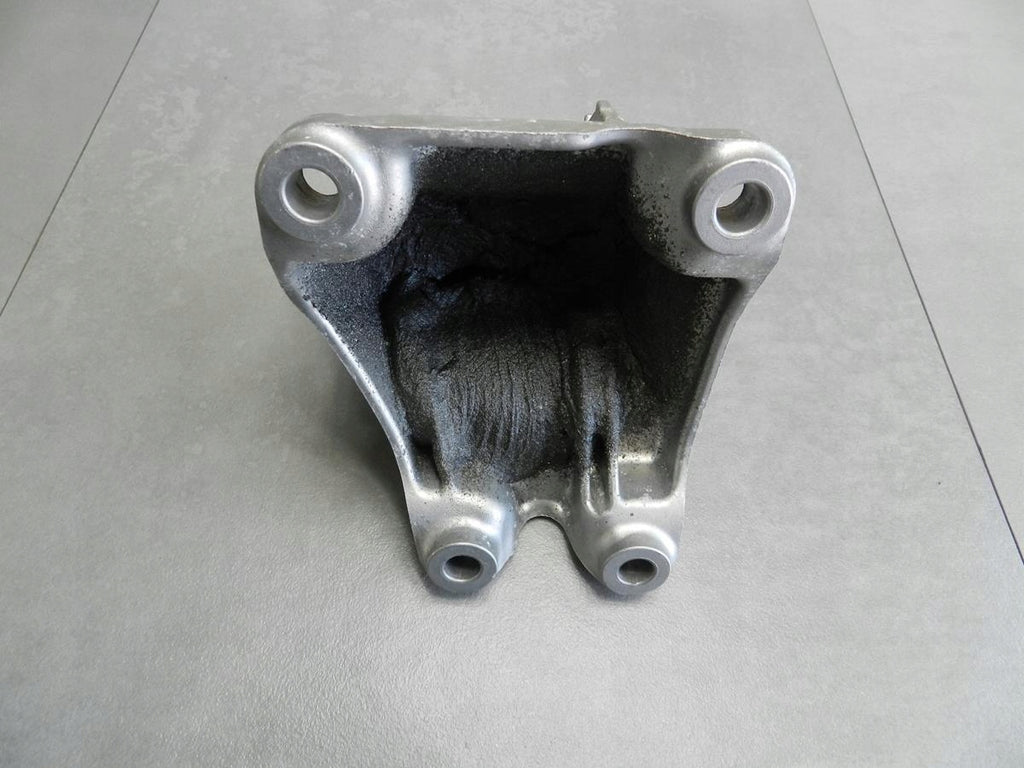 BMW 3 F30 F34 2.0i PAW ENGINE BRACKET 6859416
