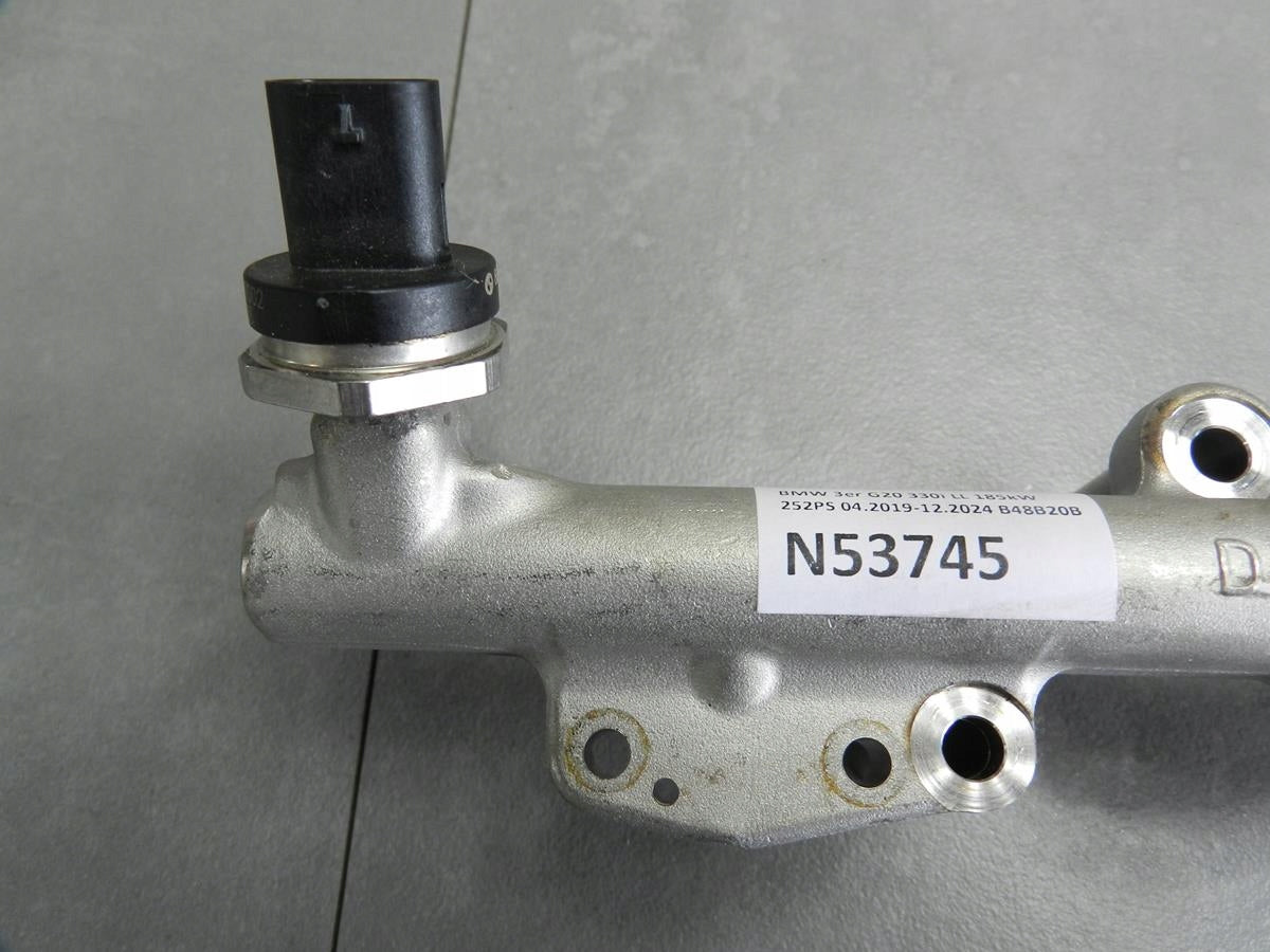 BMW 3 G20 2.0i INJECTION RAIL 8665633