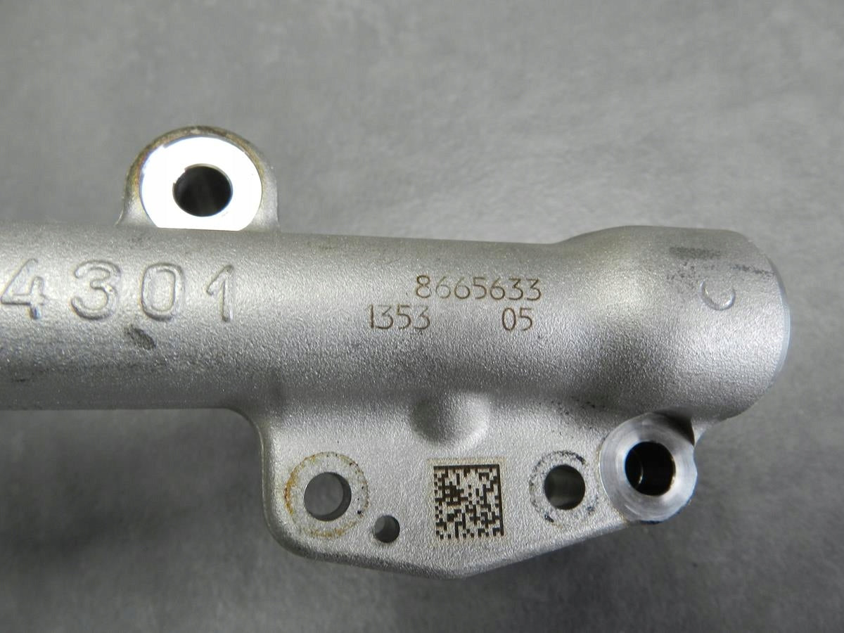 BMW 3 G20 2.0i INJECTION RAIL 8665633