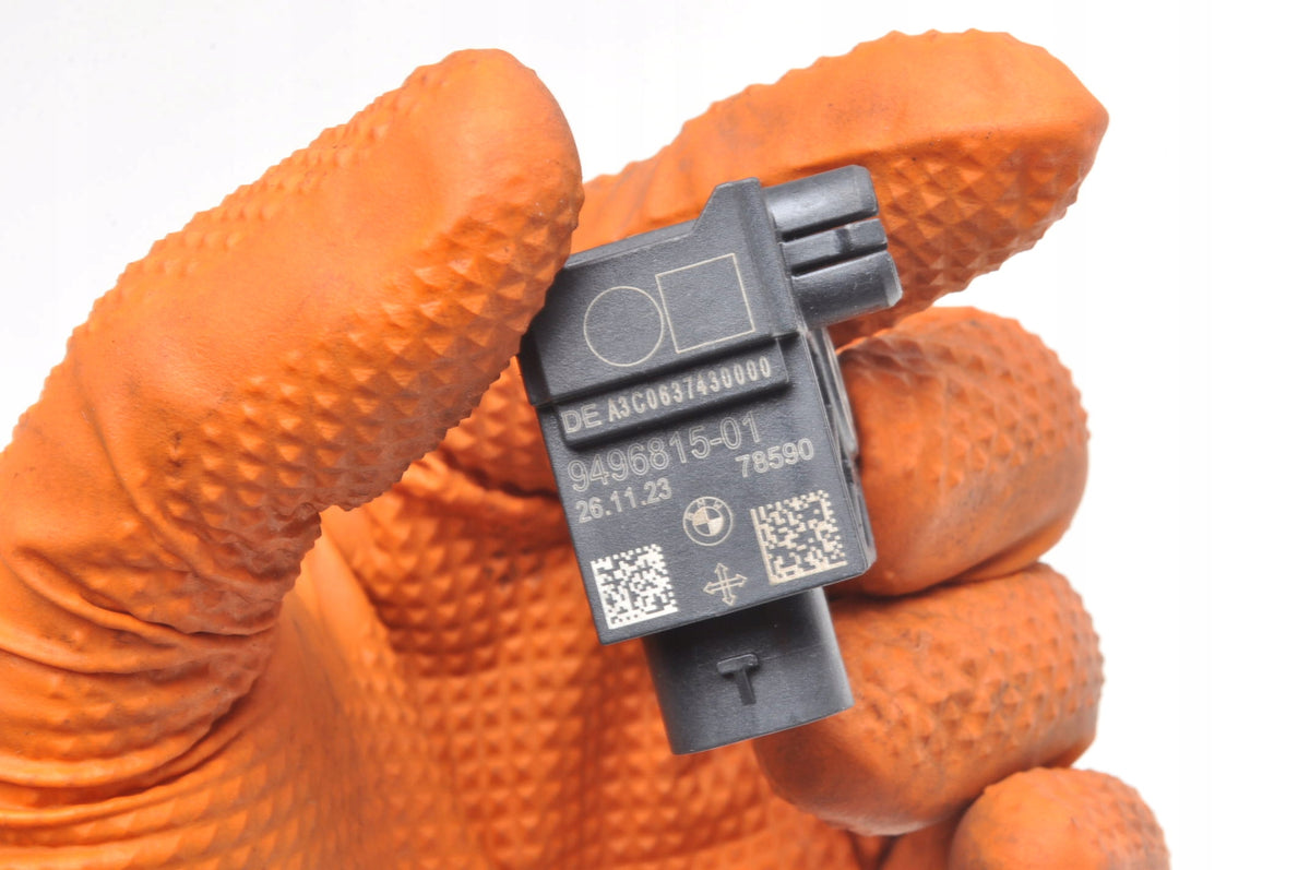 BMW 5 G60 IMPACT SENSOR P0 9496815