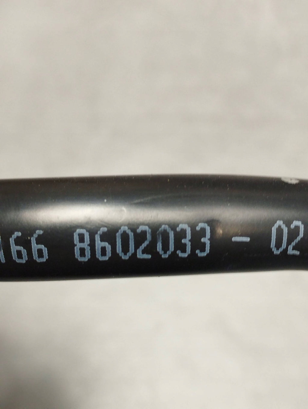 BMW 7 G11 750i VACUUM CABLE 8602033