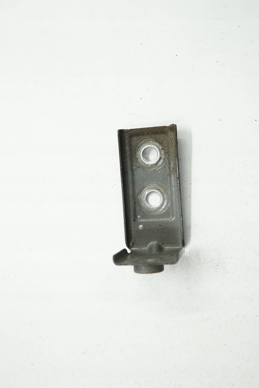 BMW 7 G11 G12 17R BRACKET FENDER MOUNT LEFT FRONT B41 7347426