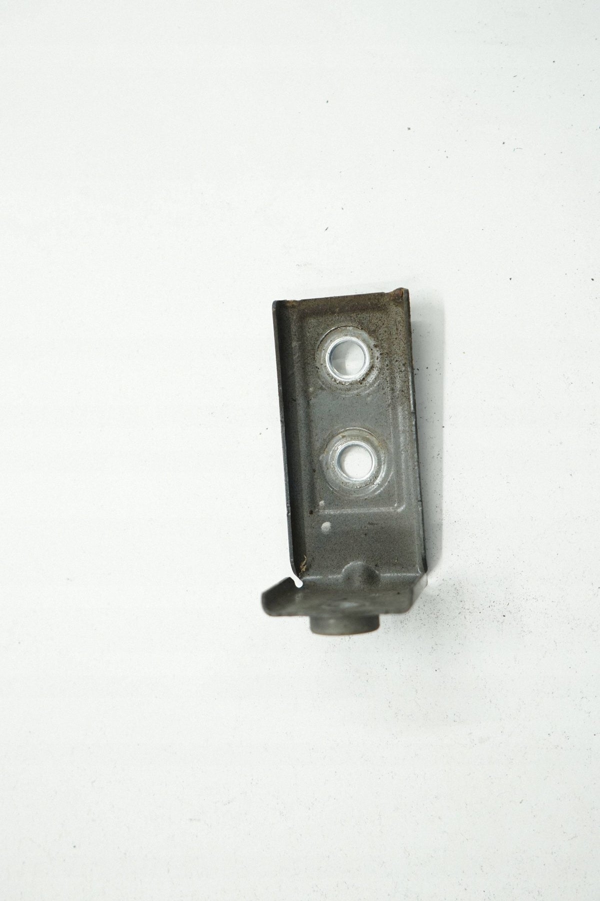BMW 7 G11 G12 17R BRACKET FENDER MOUNT LEFT FRONT B41 7347426