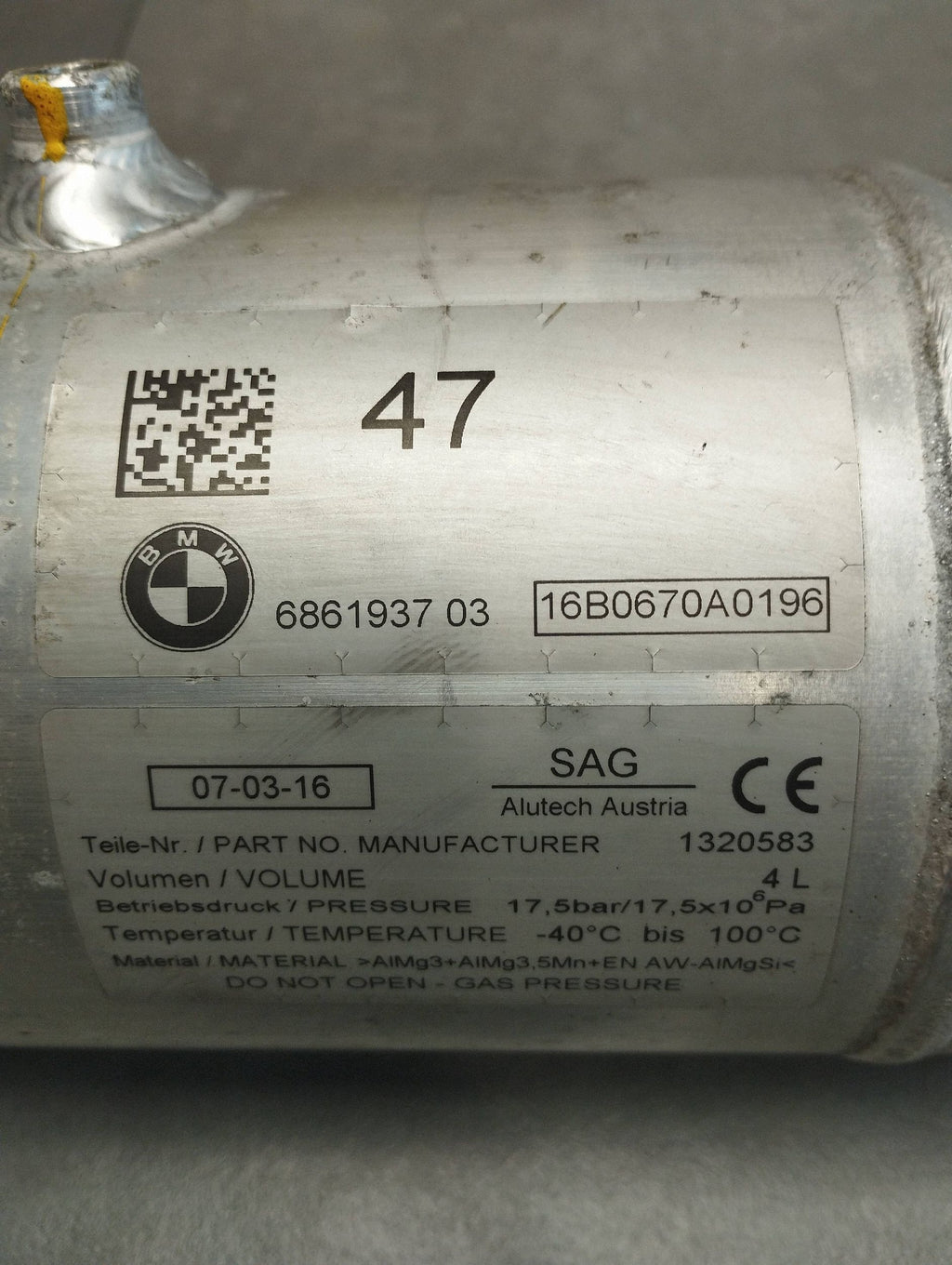 BMW 7 G11 Pressure tank 6861937