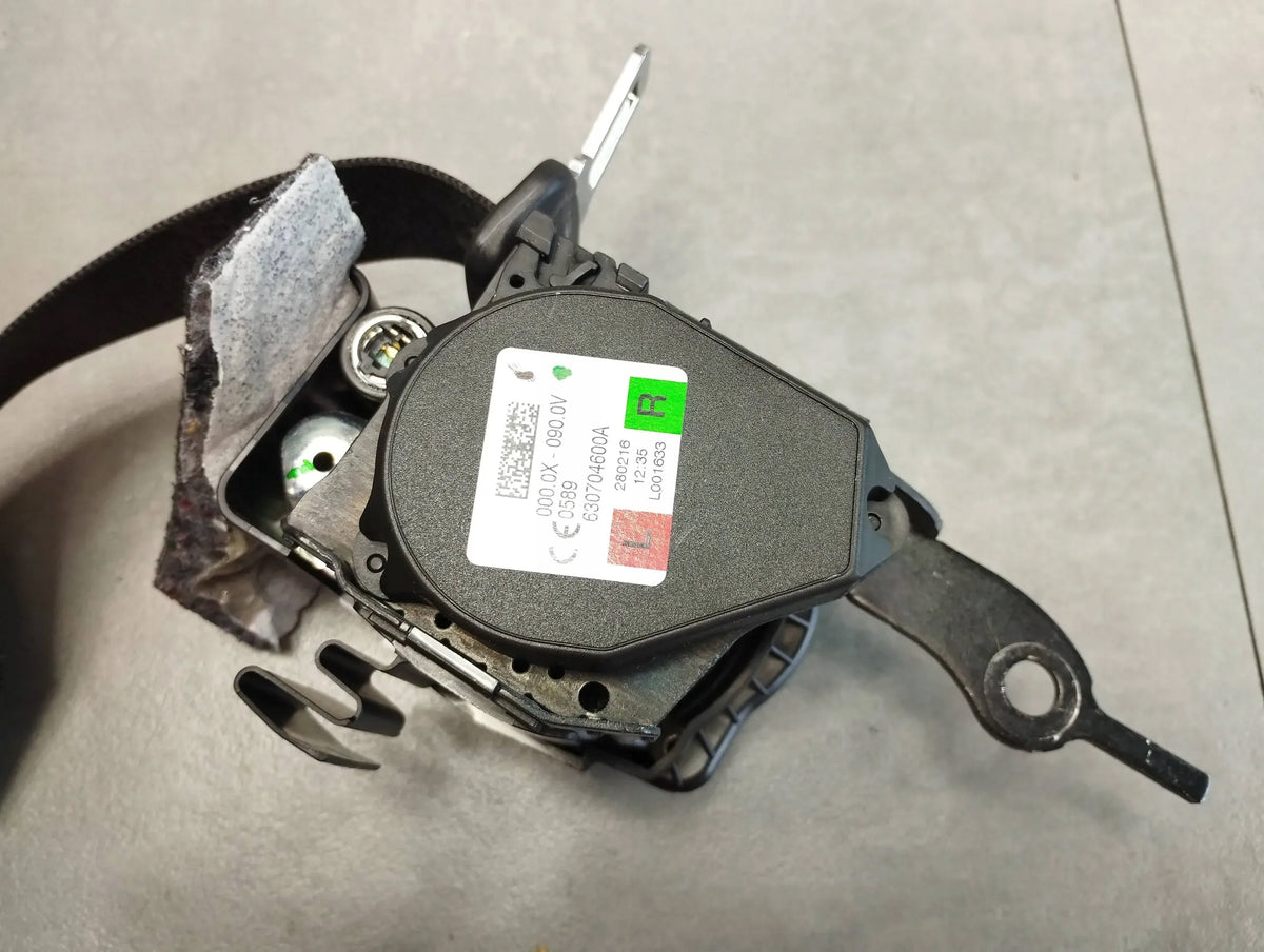BMW 7 G11 SEAT BELT RIGHT REAR 7434181