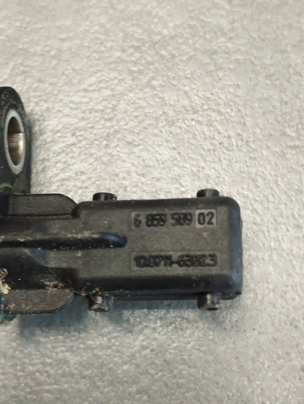 BMW 7 G11 SENSOR ABS 6859589