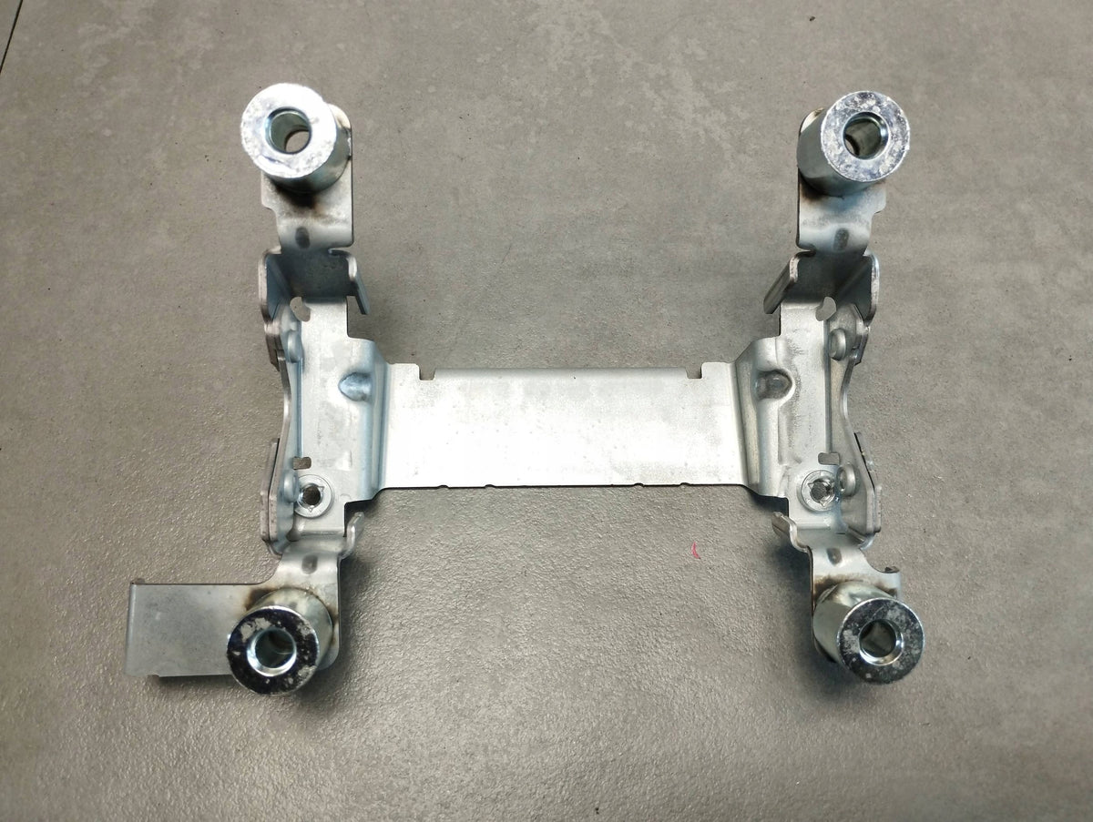BMW 7 G11 TUNNEL HOLDER 9301754