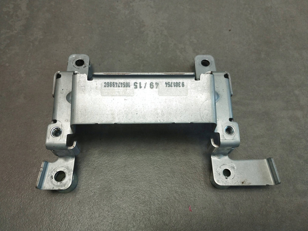 BMW 7 G11 TUNNEL HOLDER 9301754