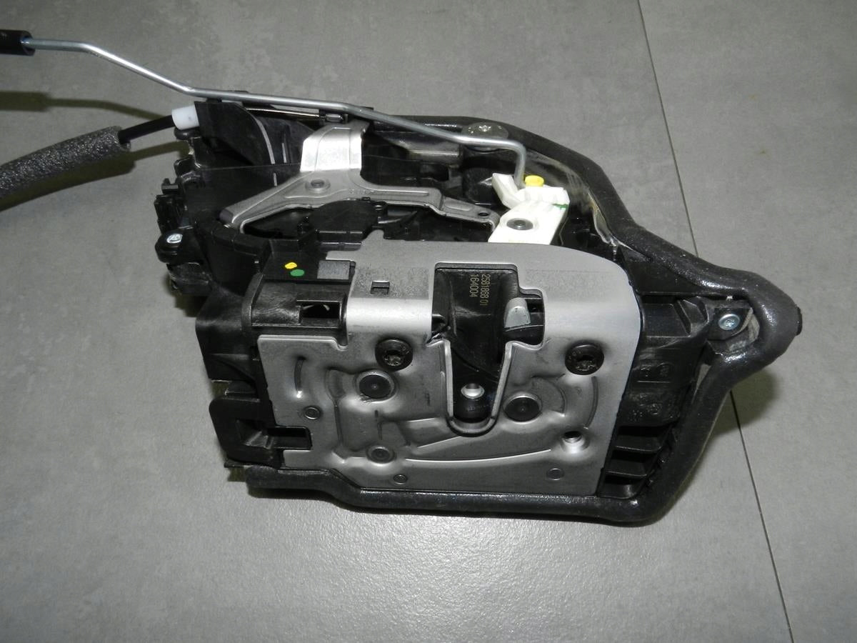 BMW 7 G12 LOCK RIGHT FRONT 2581868