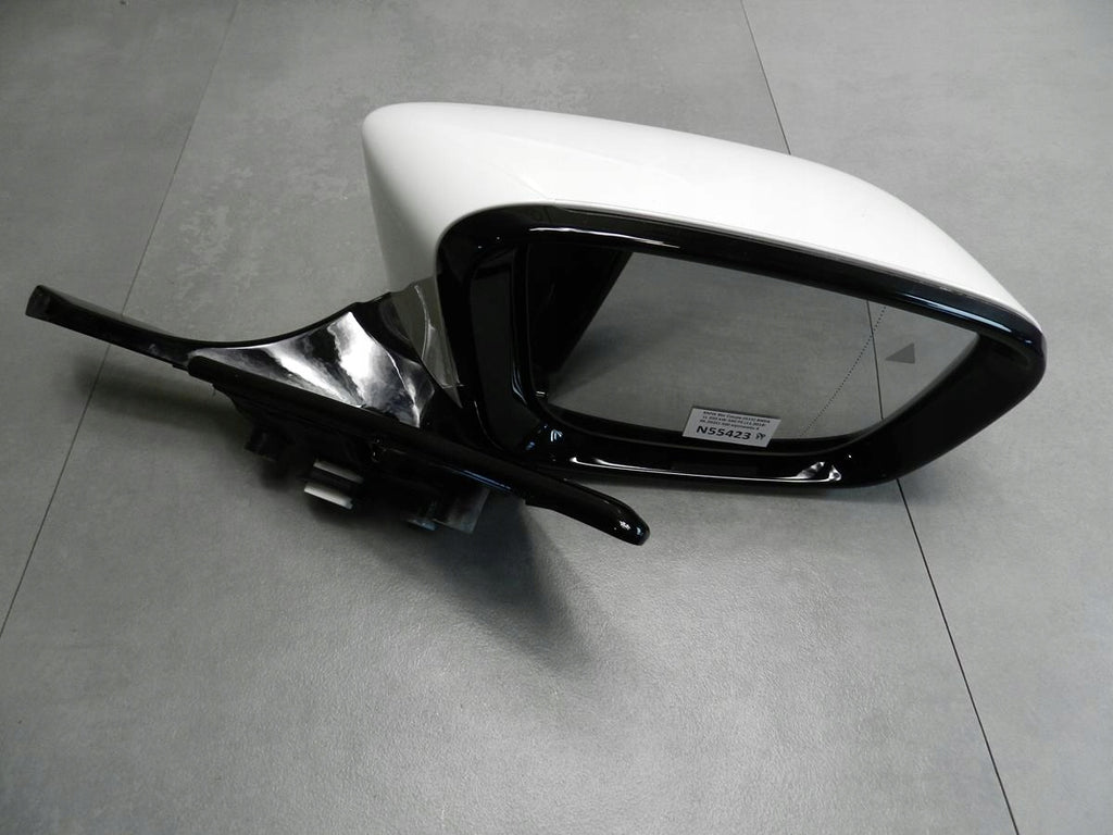 BMW 8 G15 MIRROR RIGHT 9 PIN CAMERA A300