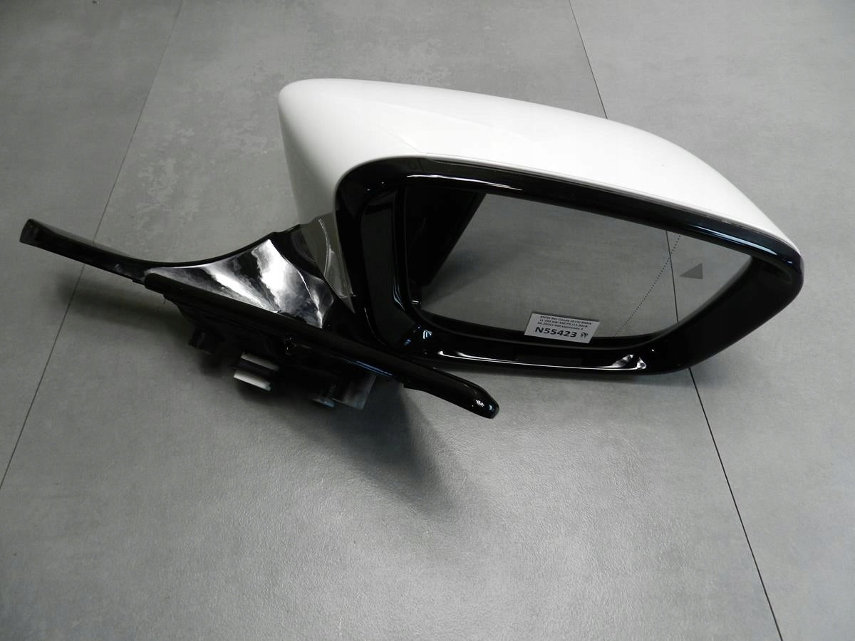 BMW 8 G15 MIRROR RIGHT 9 PIN CAMERA A300