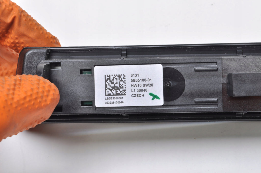 BMW G60 G61 TOUCH PANEL LIGHT SWITCH 5B35100