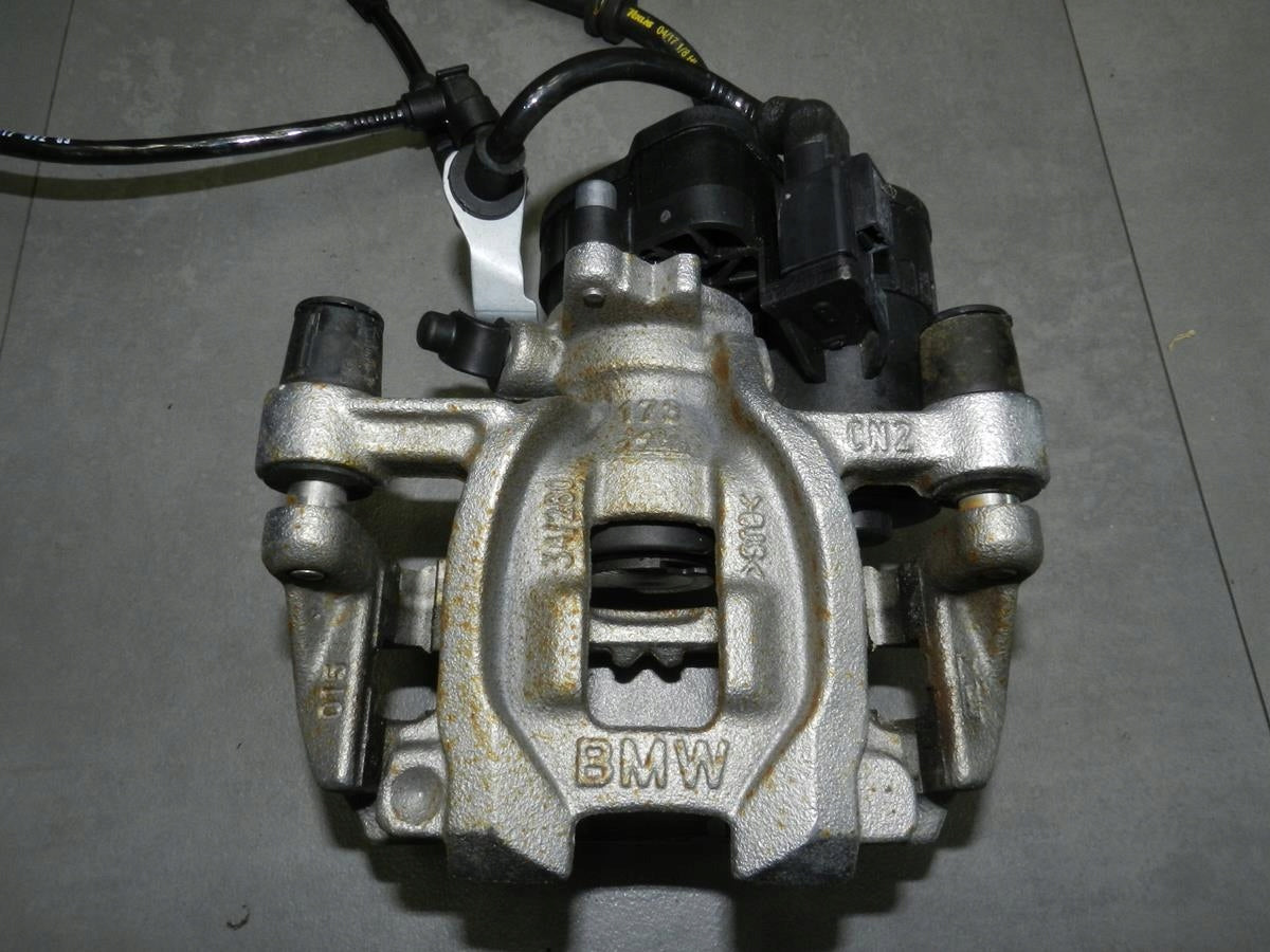 BMW X1 F48 CLAMP LEFT REAR 6880379
