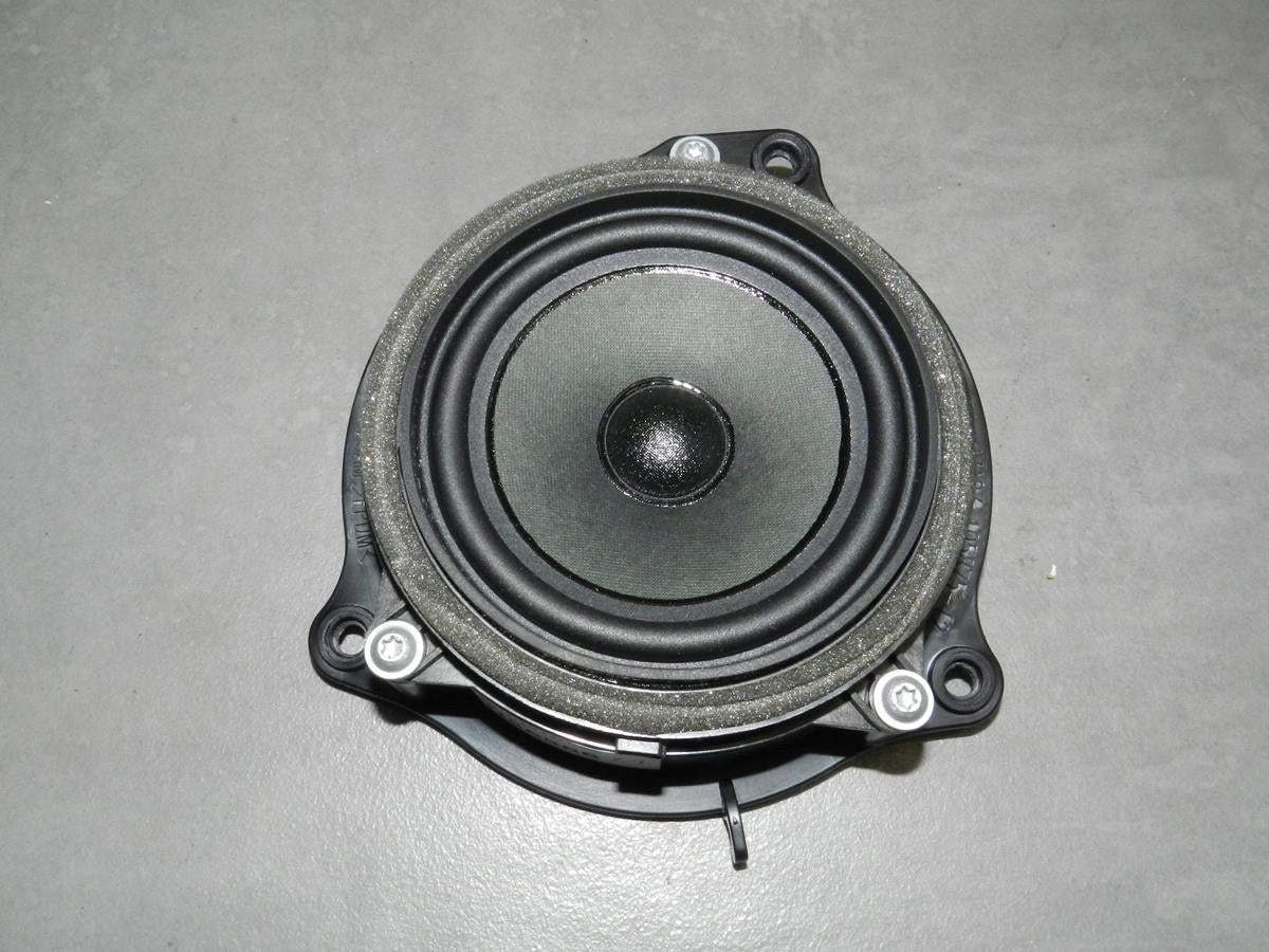 BMW X1 F48 SPEAKER 9281896