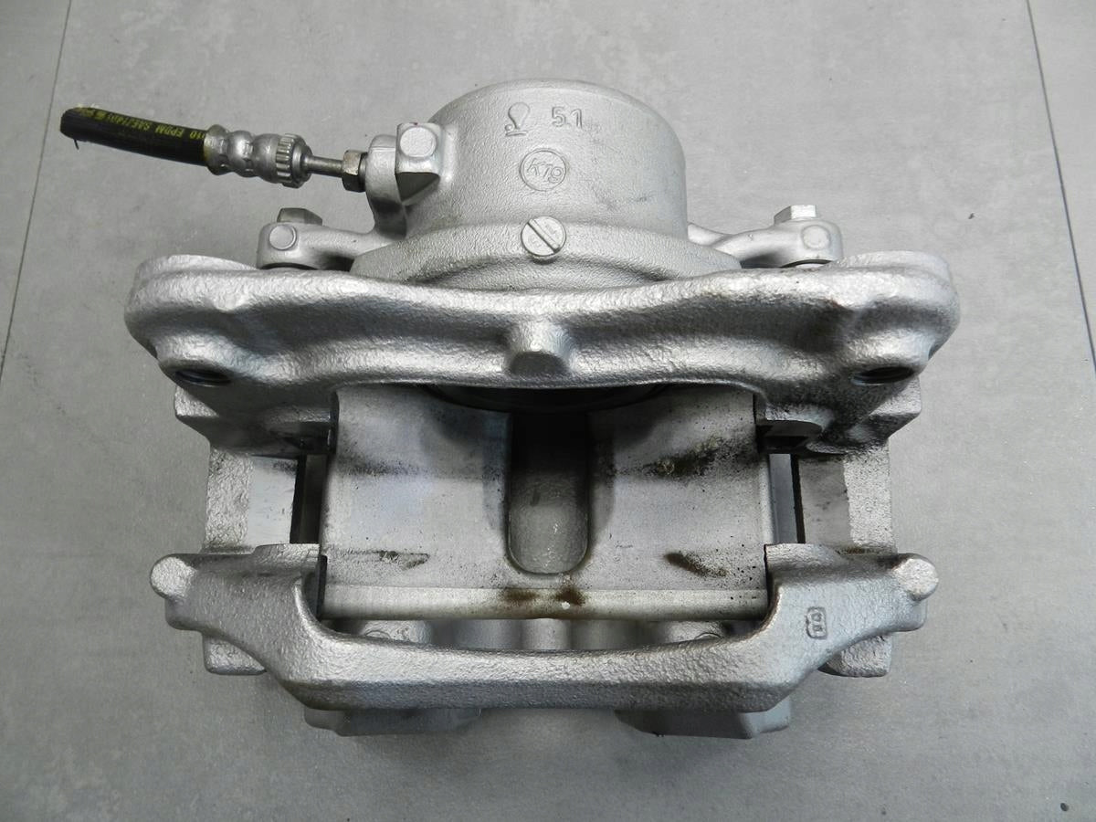 BMW X3 G01 CLAMP RIGHT FRONT 53390A