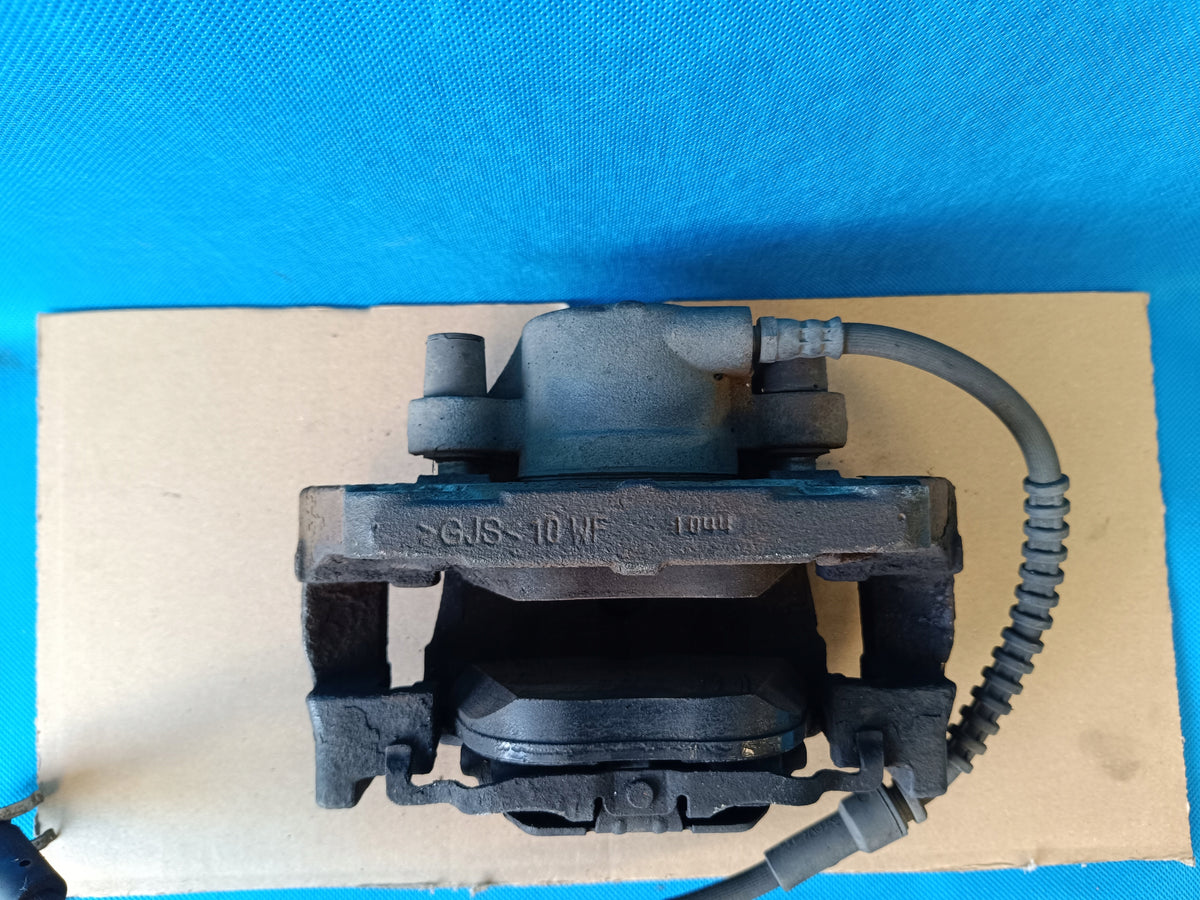 BMW X5 F15 2014 R XDRIVE 30 D 190KW BRAKE CALIPER RIGHT FRONT 7847228