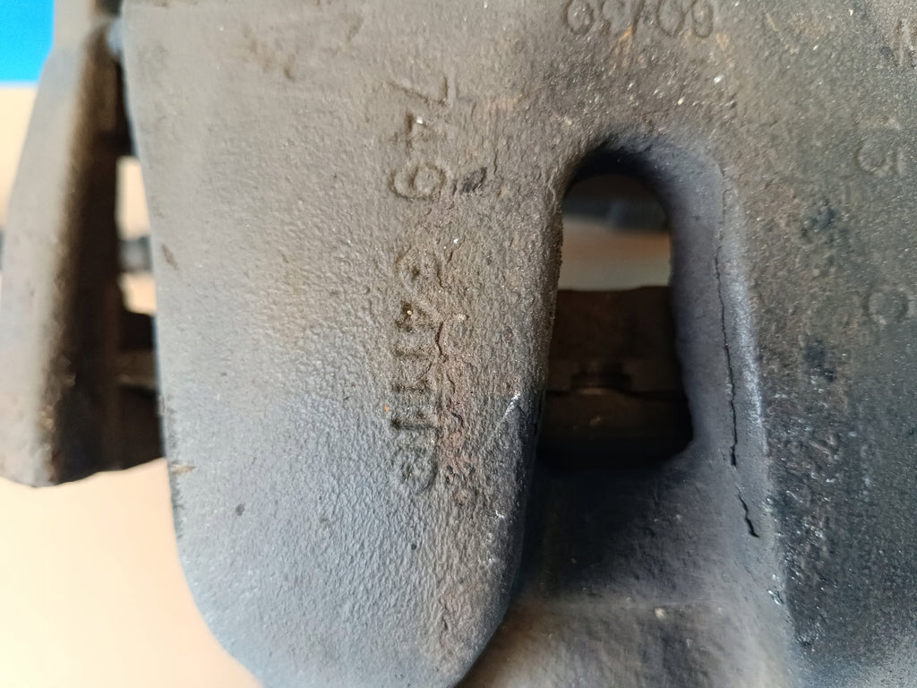 BMW X5 F15 2014 R XDRIVE 30 D 190KW BRAKE CALIPER RIGHT FRONT 7847228
