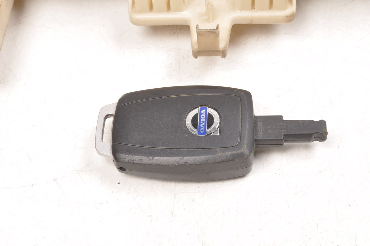 BOX BSI MODULE VOLVO C30 S40 V50 C70 31327215 31252739 WITH KEY