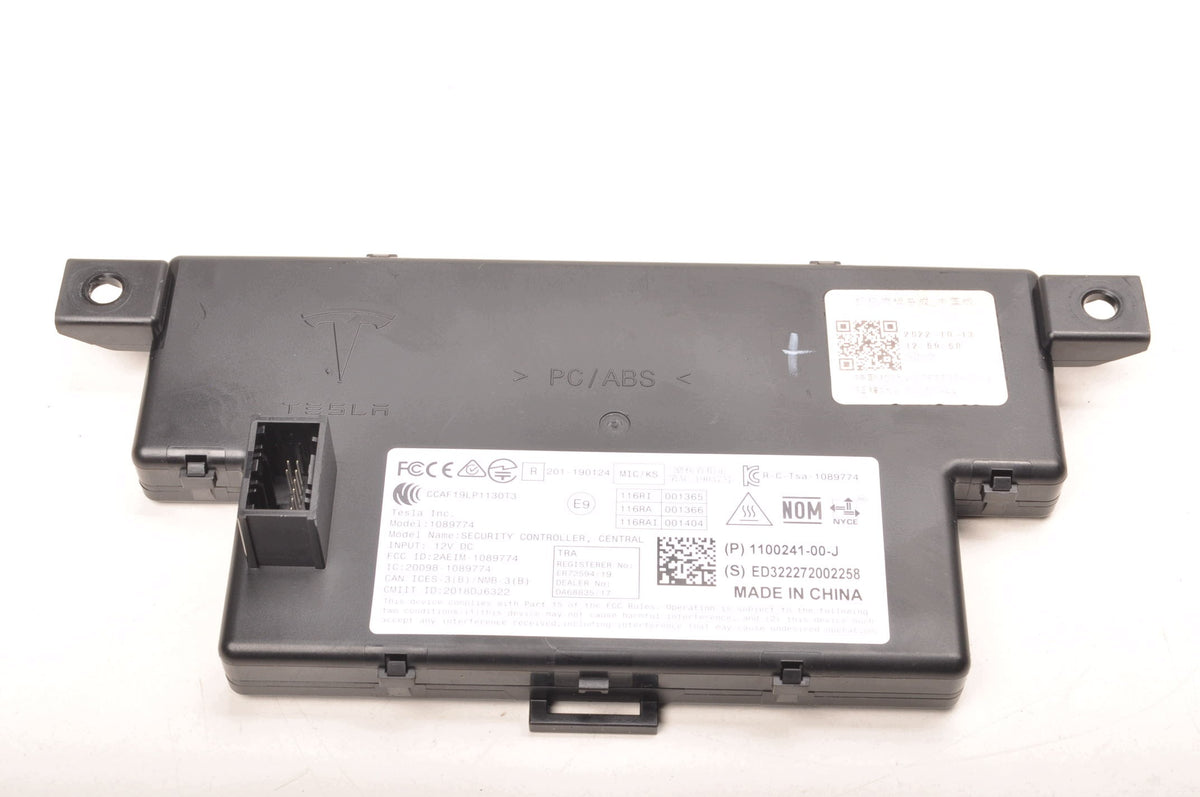 CENTRAL LOCK CONTROLLER MODULE Tesla MODEL 3 1089774 1100241-00-J