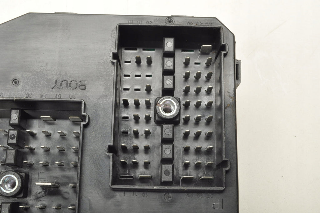 CHEVROLET CAPTIVA AND 2.2 VCDI 184KM FUSE BOX 95381483