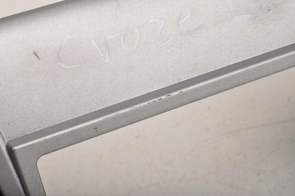 CHEVROLET CRUZE AND GRILLE RADIO FRAME