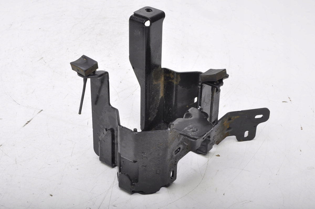 CITROEN C4 III e-C4 MOUNTING BRACKET 9826651580