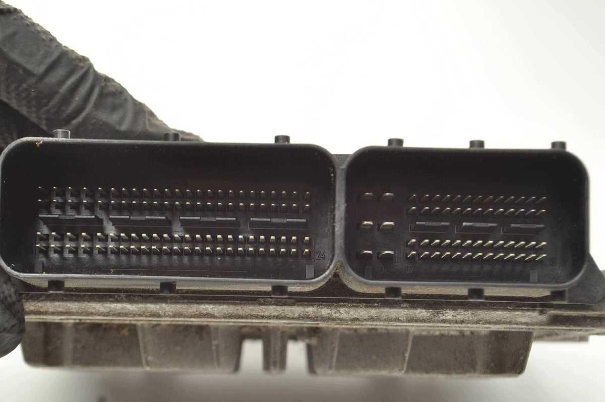 COMPUTER ENGINE CONTROLLER VOLVO 80 II V70 III 2.4D 163KM 30785100