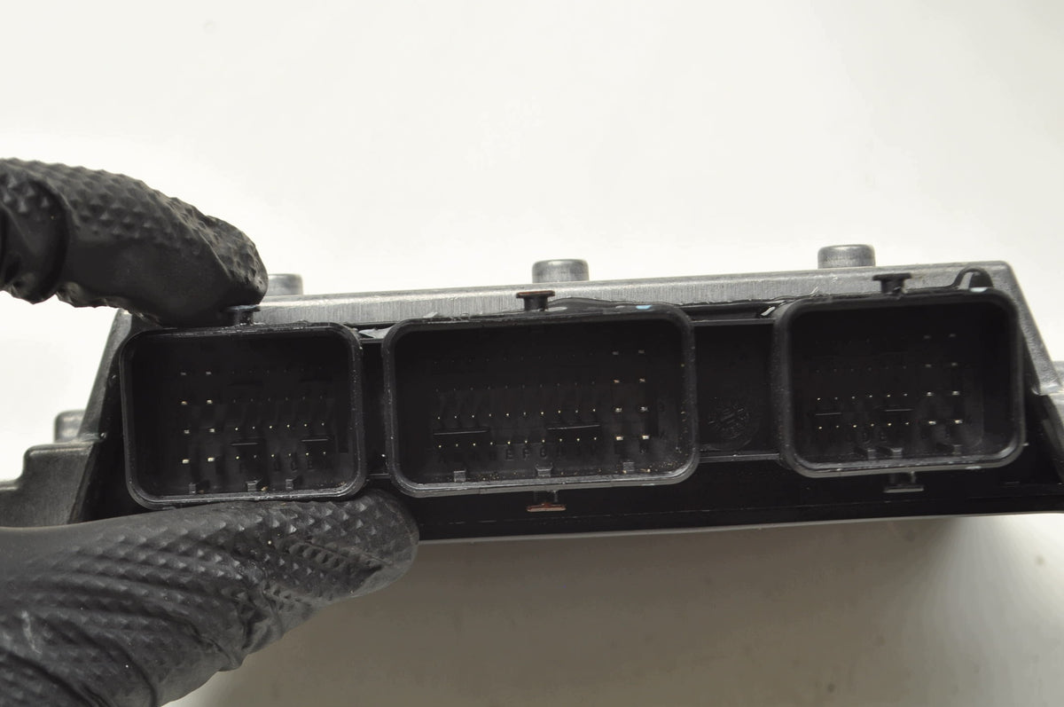 COMPUTER ENGINE CONTROLLER VOLVO C30 S40 II V50 C70 2.0 16V 145KM 30788961