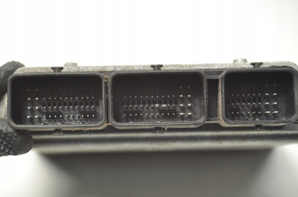 COMPUTER ENGINE CONTROLLER VOLVO S40 II V50 C70 C30 2.0 D 136KM 31211081AA