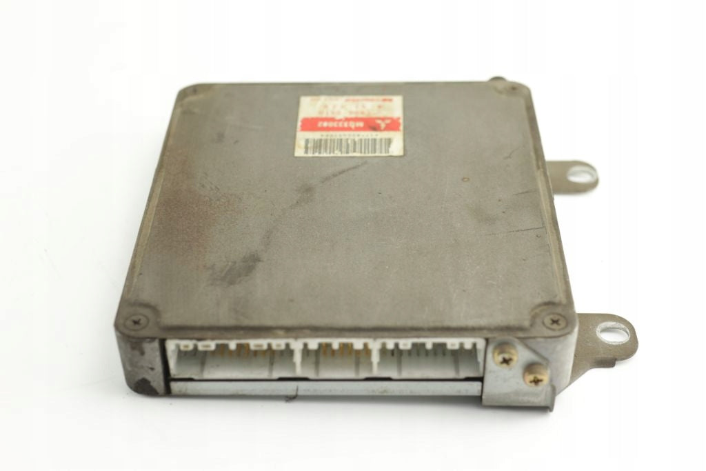 COMPUTER ENGINE DRIVER MITSUBISHI GALANT 2.5 V6 MD333002 175800-0510