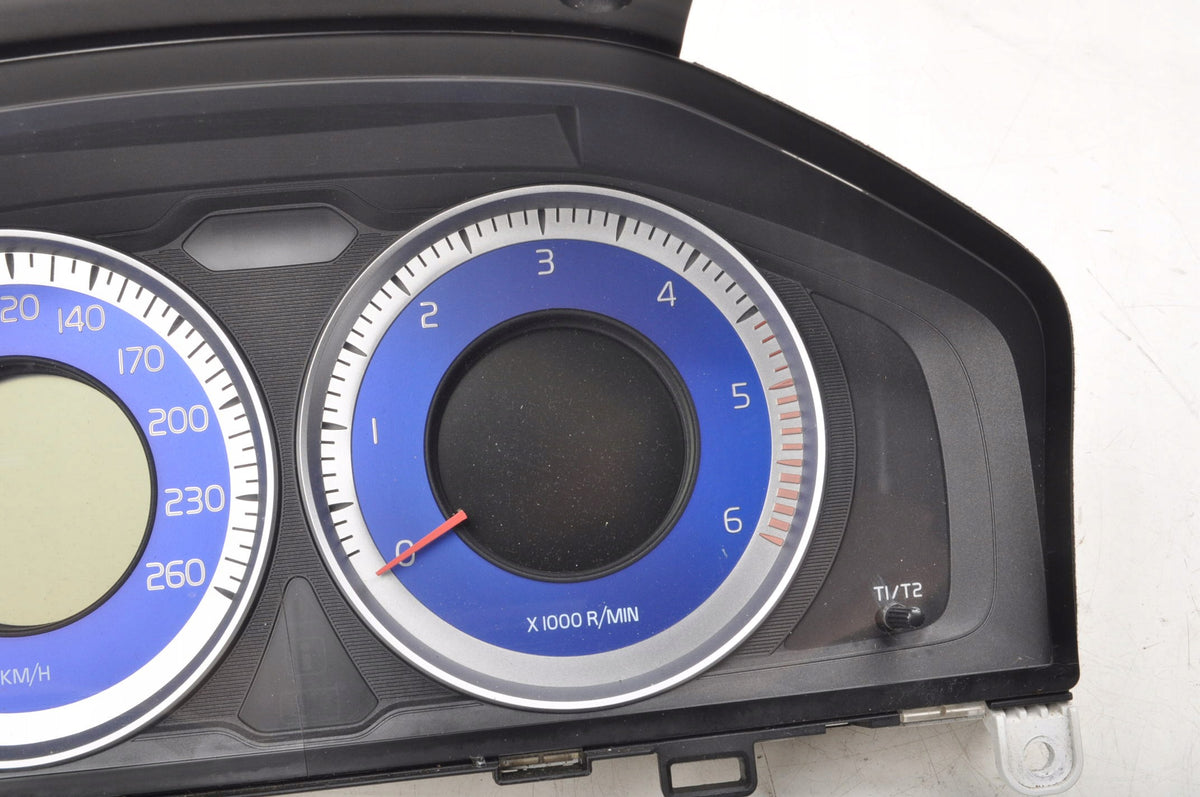 COUNTER CLOCKS VOLVO XC60 AND 2.4 D3 / D4 31327585AA R-DESIGN EUROPE