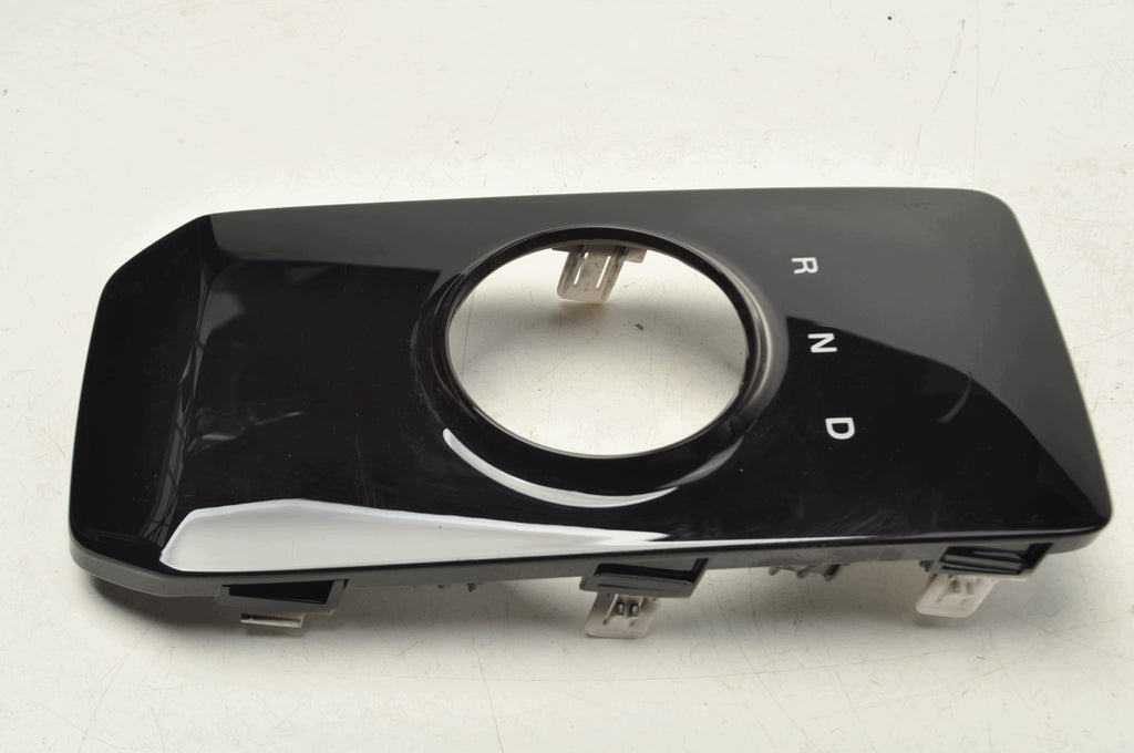 COVER GEAR LEVER FRAME MG 3 III 2025