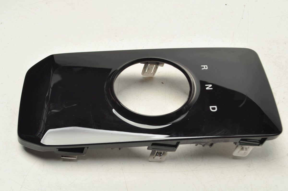 COVER GEAR LEVER FRAME MG 3 III 2025