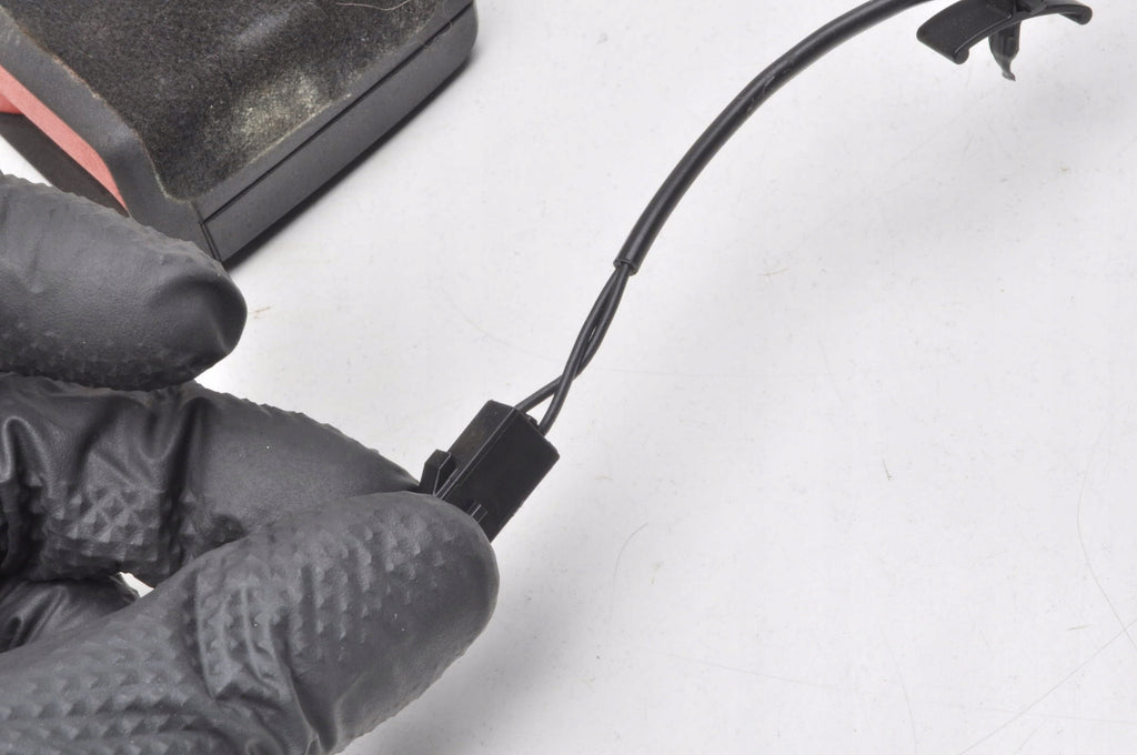 CUPRA FORMENTOR SEAT BELT CLASPS 2024R RIGHT 8Y0857755MNB