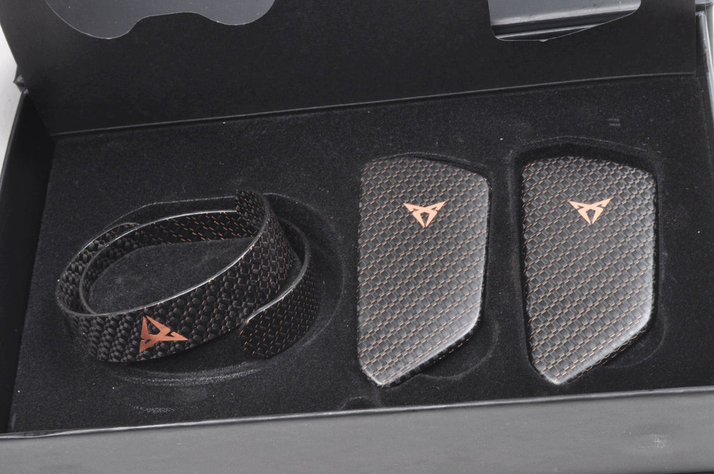 CUPRA LEON CARBON KEYCAPS BOX CUPRA 5FA087013E BRACELETS