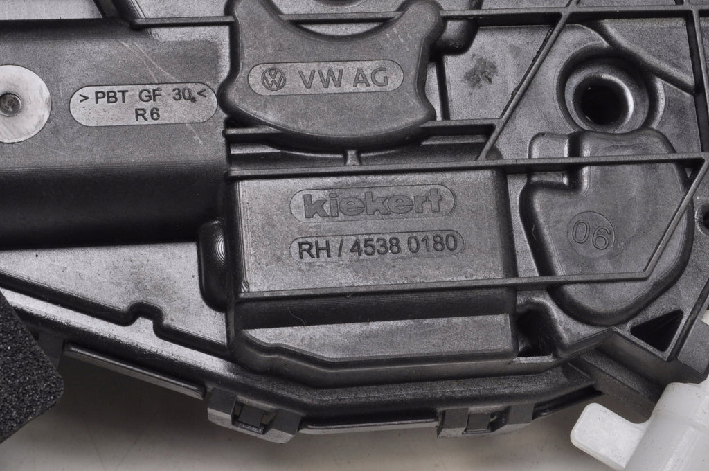 CUPRA LEON DOOR LOCK RIGHT FRONT 2024R A6P-5TA839016