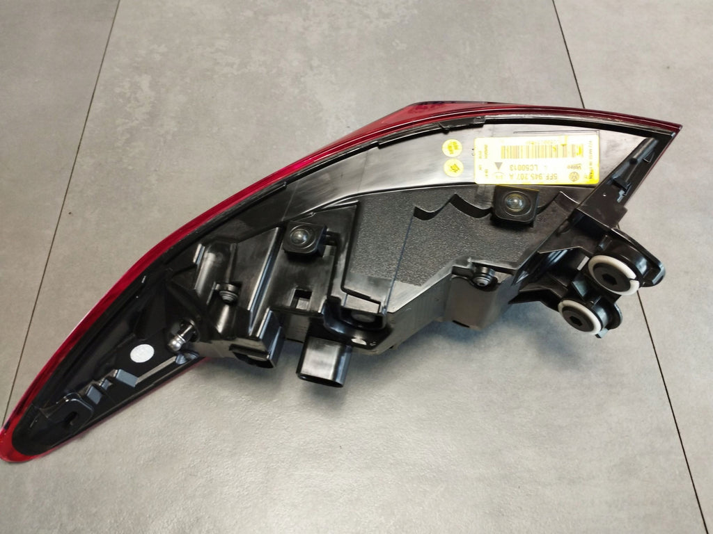 Cupra Formentor Lamp left rear 5FF945207A
