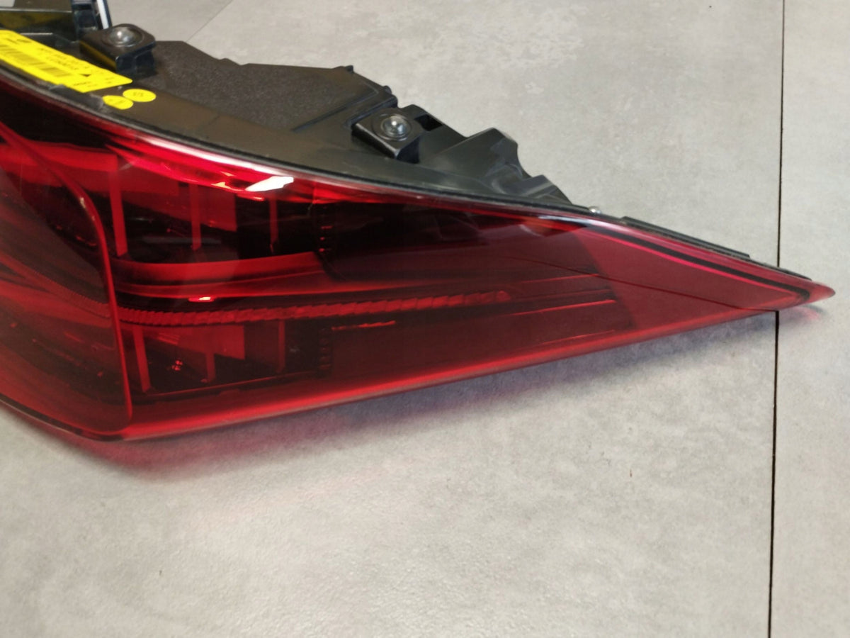 Cupra Formentor Lamp left rear 5FF945207A