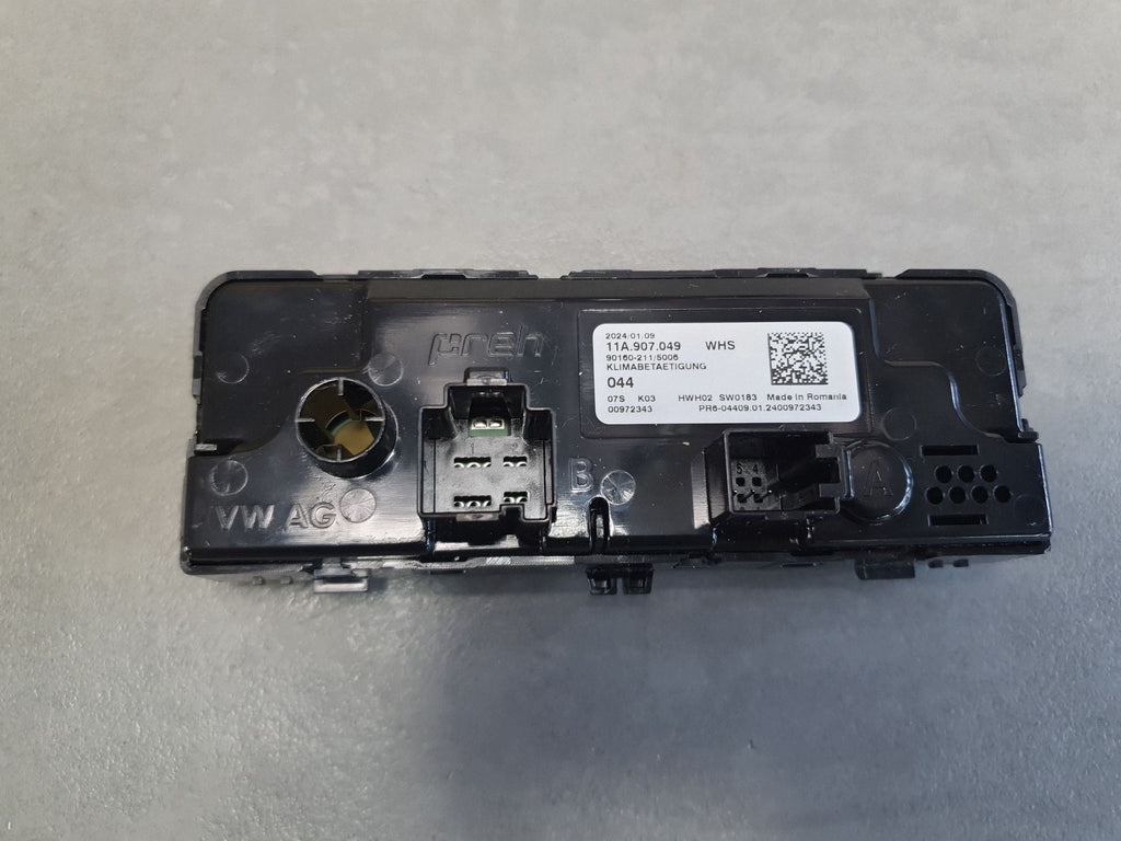 Cupra Leon IV Air conditioning panel rear 11A907049